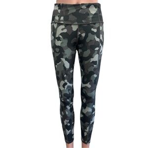 Athleta Lightning Camo 7/8 Tight Leggings Olive Running Yoga XS